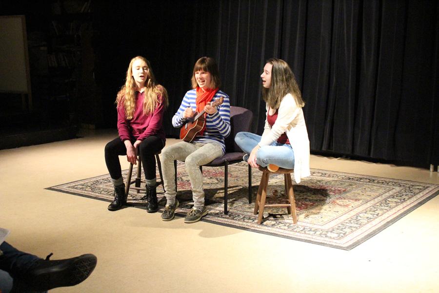 Thespians host Coffeehouse, talent show