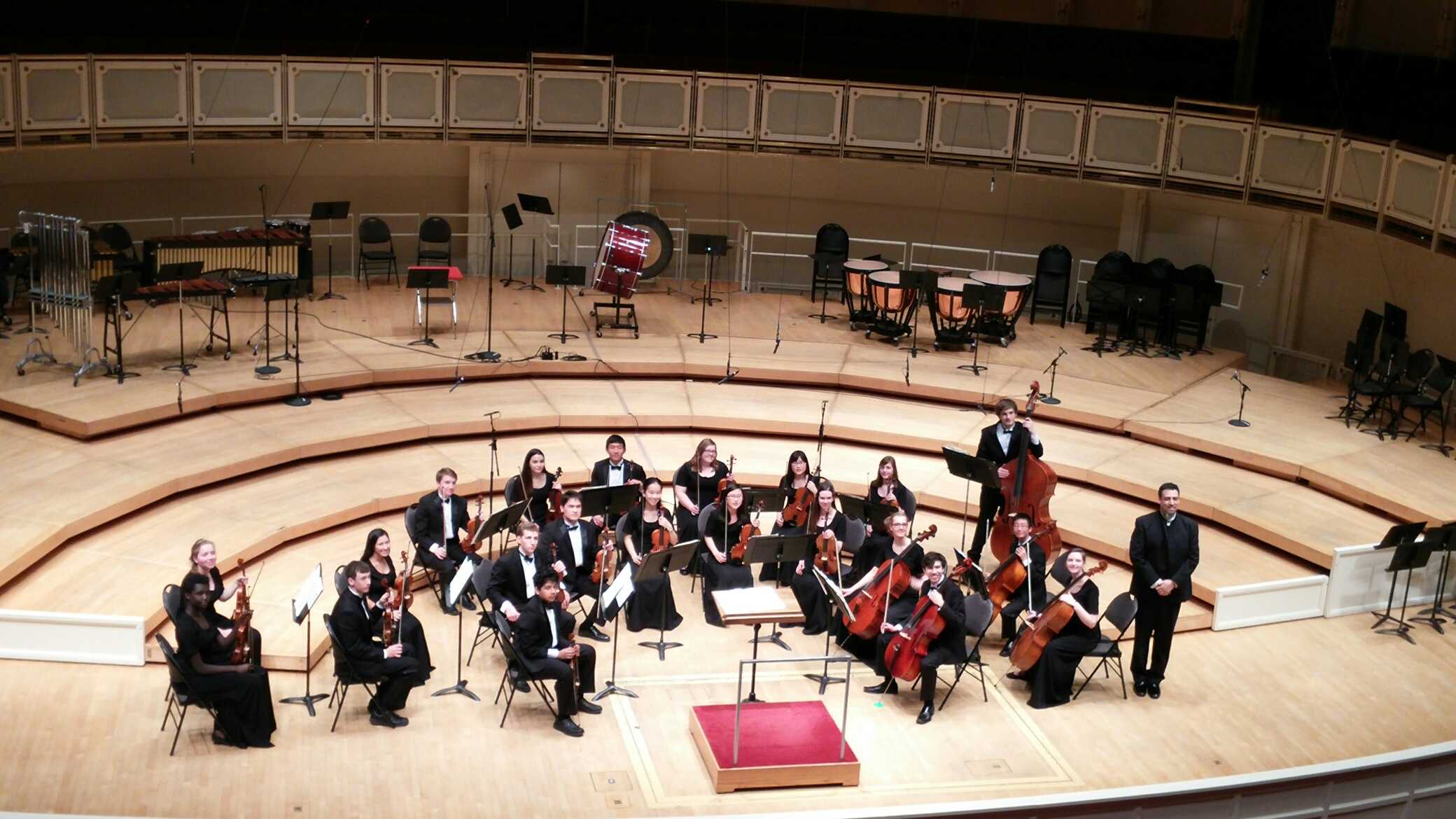Orchestra+performs+in+Chicago