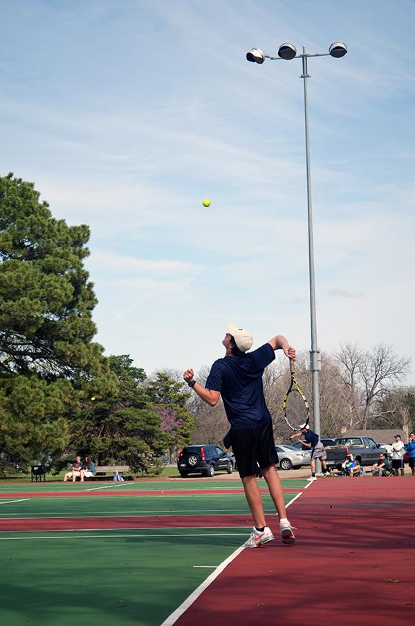 Tennis+opens+season+with+two+wins