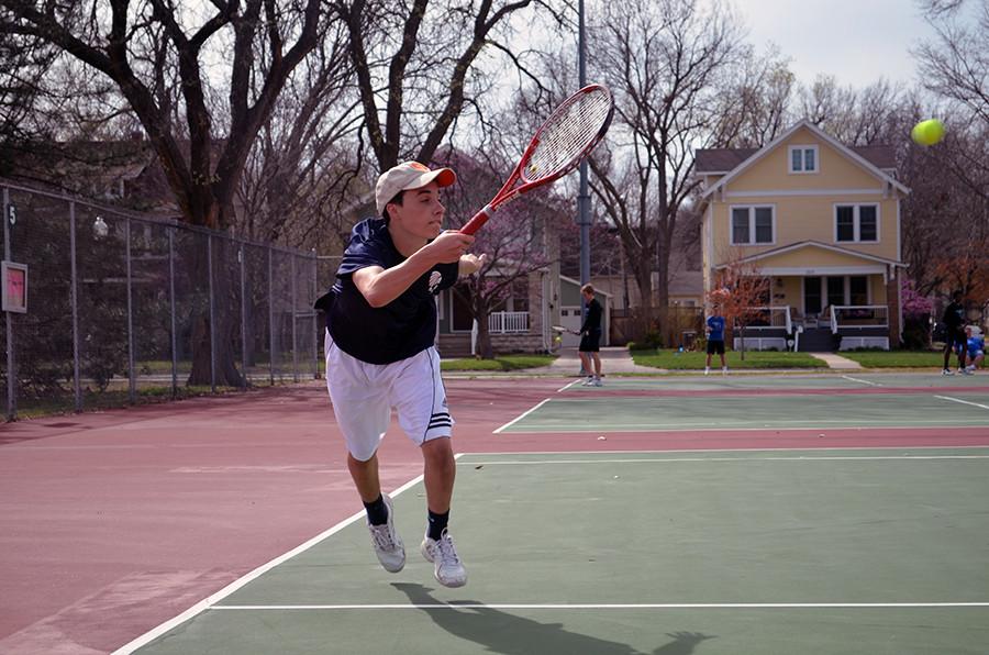 Tennis opens season with two wins