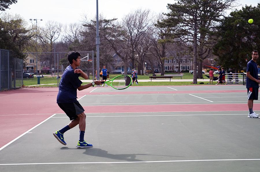 Tennis+opens+season+with+two+wins