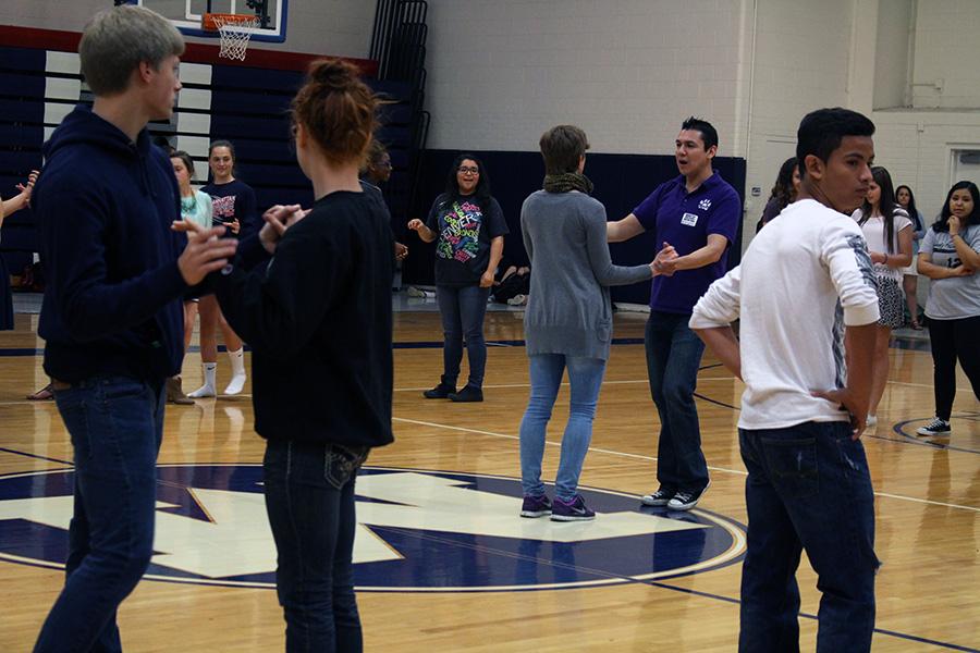 Spanish club learns to salsa