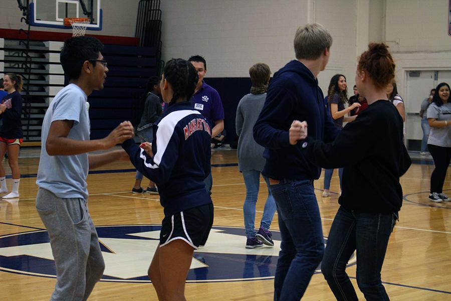 Spanish club learns to salsa