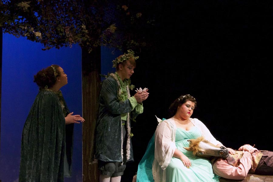 Midsummer+Nights+Dream+sweeps+audience