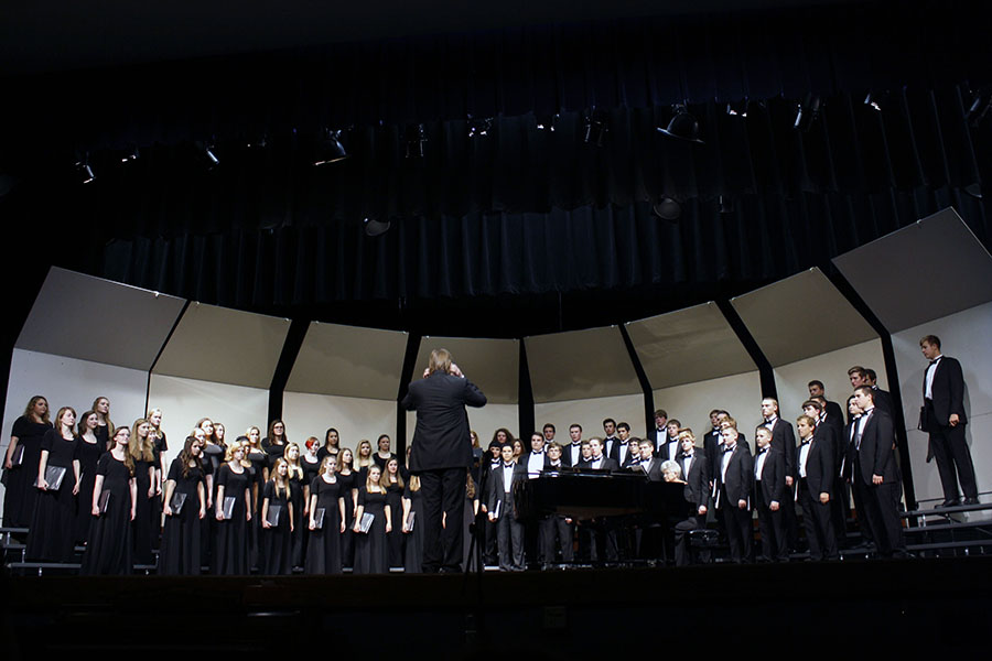 Mixed choir’s career has rocky start