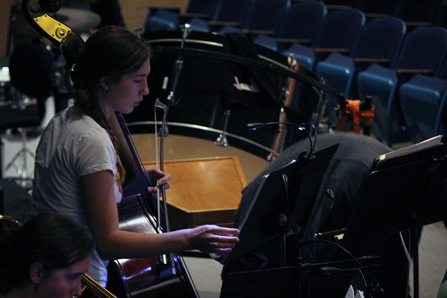 Photo gallery: 'Guys and Dolls' backstage preparation
