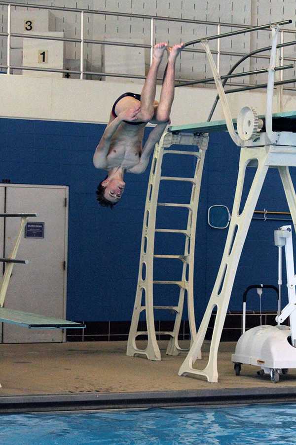 Swim and Dive prepare for season