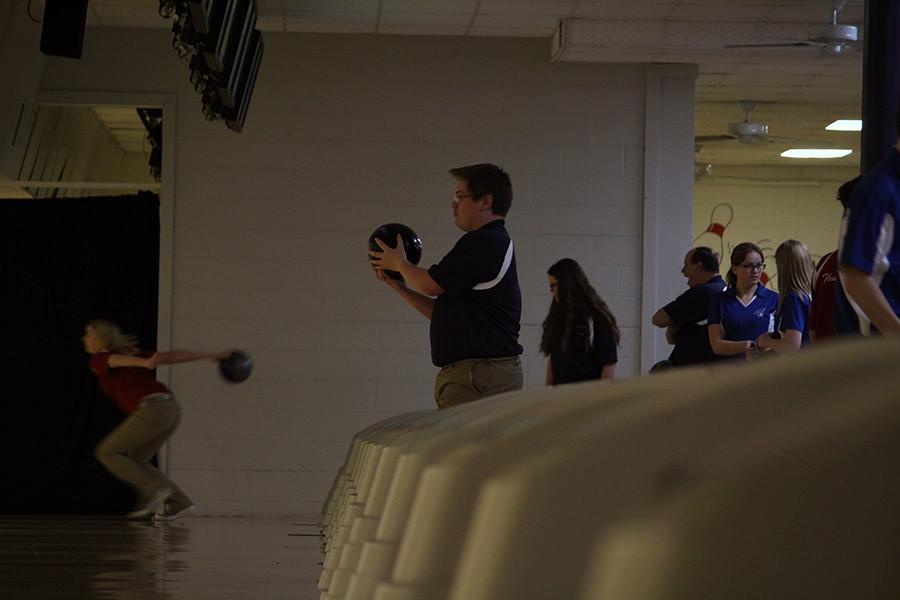 Bowling falls in four-team meet