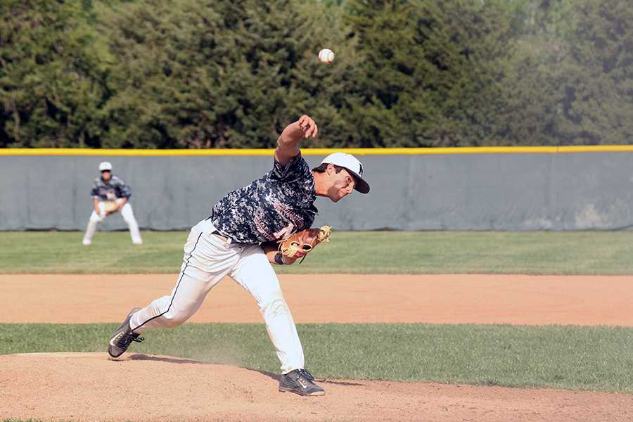 Baseball+splits+with+Hayden+on+senior+day