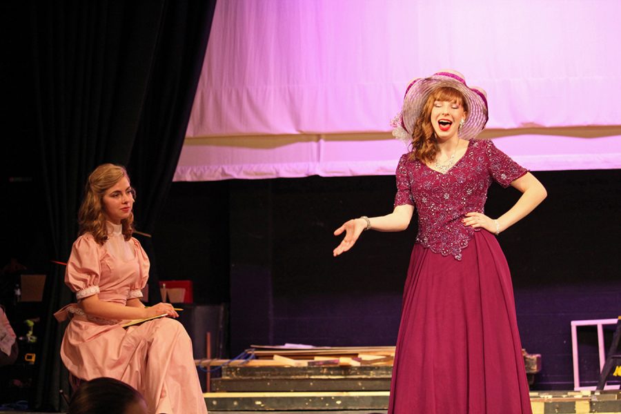 Seniors Tess Garvin and Jana Kellogg reherse for the fall musical. The fall musical is Newsies where Garvin plays Katherine Plumber and Kellogg plays Medda Larkin. The musicals performance dates were Sunday, Tuesday, Wednesday and Thursday. 