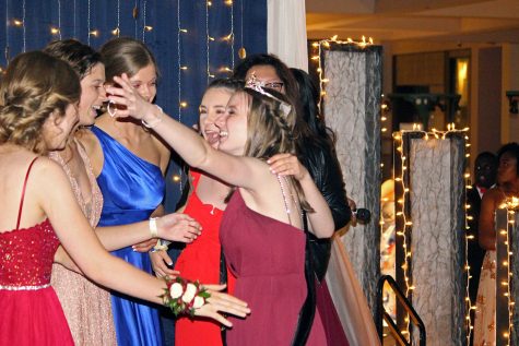 Prom ticket sales set new record, event creates new memories