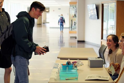 Key Club creatively collects donations for UNICEF
