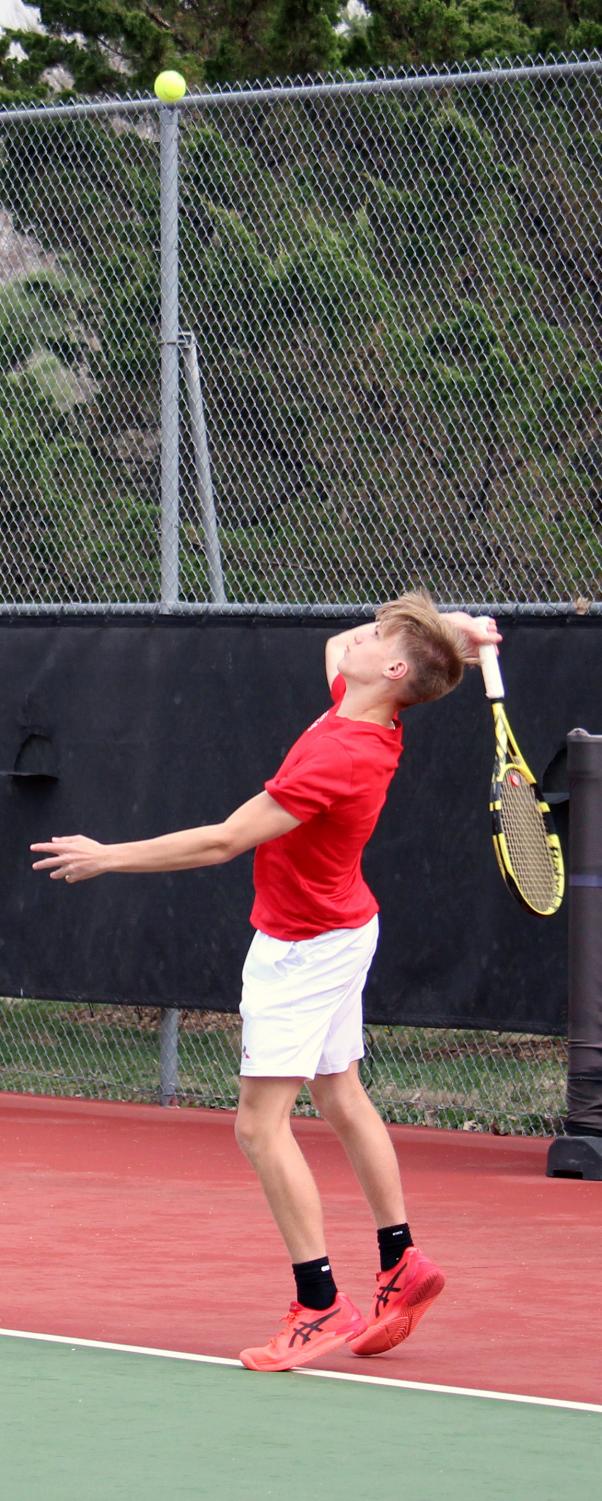 Boys tennis ends first meet of season with new record