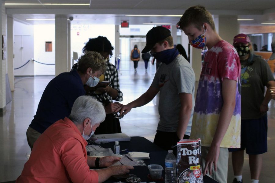 Jostens begins class ring sales