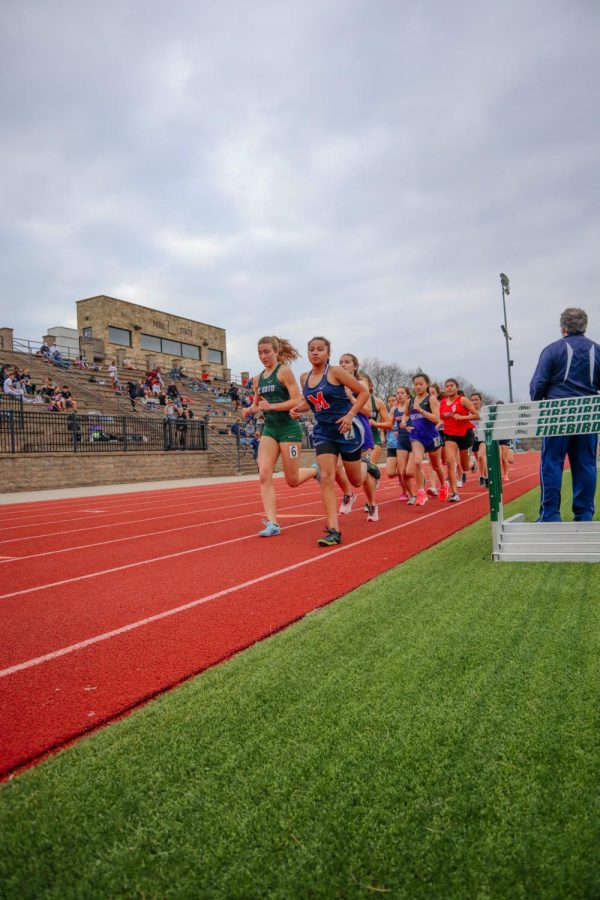 Freshman Jalissa Jobity competes in the 3200 meter race.