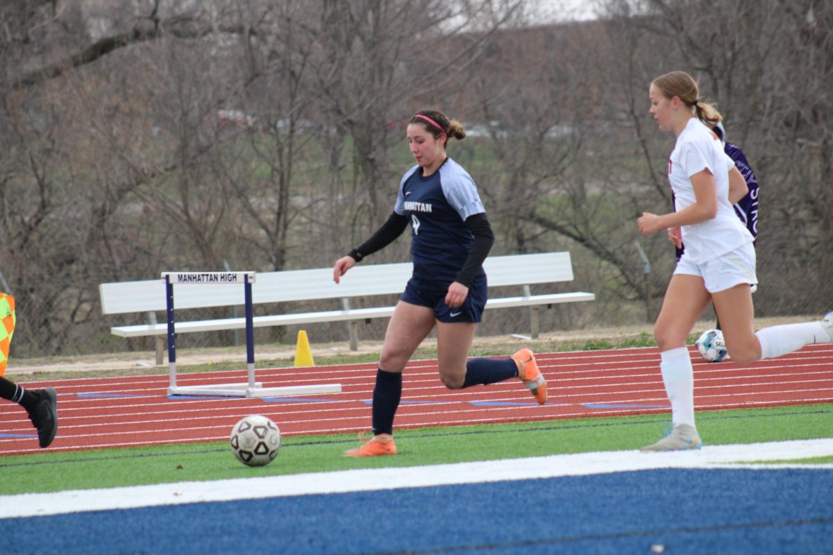 Girls+Soccer+opens+season+with+tie