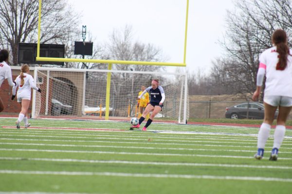 Soccer seniors soar