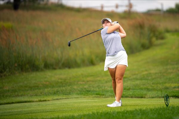 Tee-rific start: golf wins first two meets