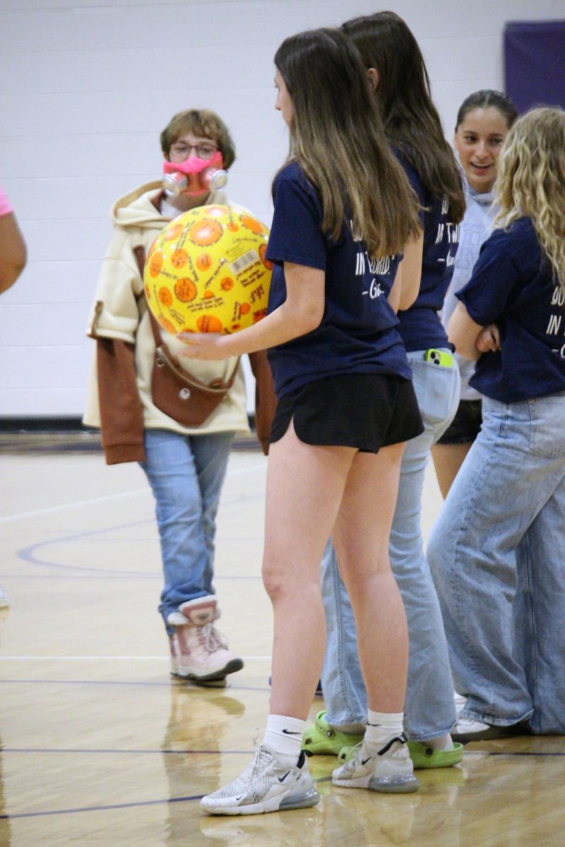 Ball of questions. At Anthony Middle School, members from the Manhattan High School SADD club are visiting the middle schoolers to teach them about making smart decisions and choices. They were able to teach the kids through games and activities such as throwing a ball with questions written on it to each other or looking at and designing propaganda magazines for or against products with negative effects towards people. The visit to the middle school was on Mar. 31, and they had also visited Eisenhower Middle School on Mar. 30.